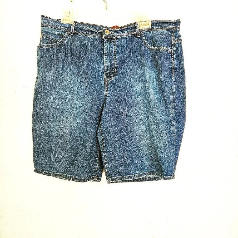 Gloria Vanderbilt Plus Size Everyday Casual Denim Bermuda Shorts Size16W